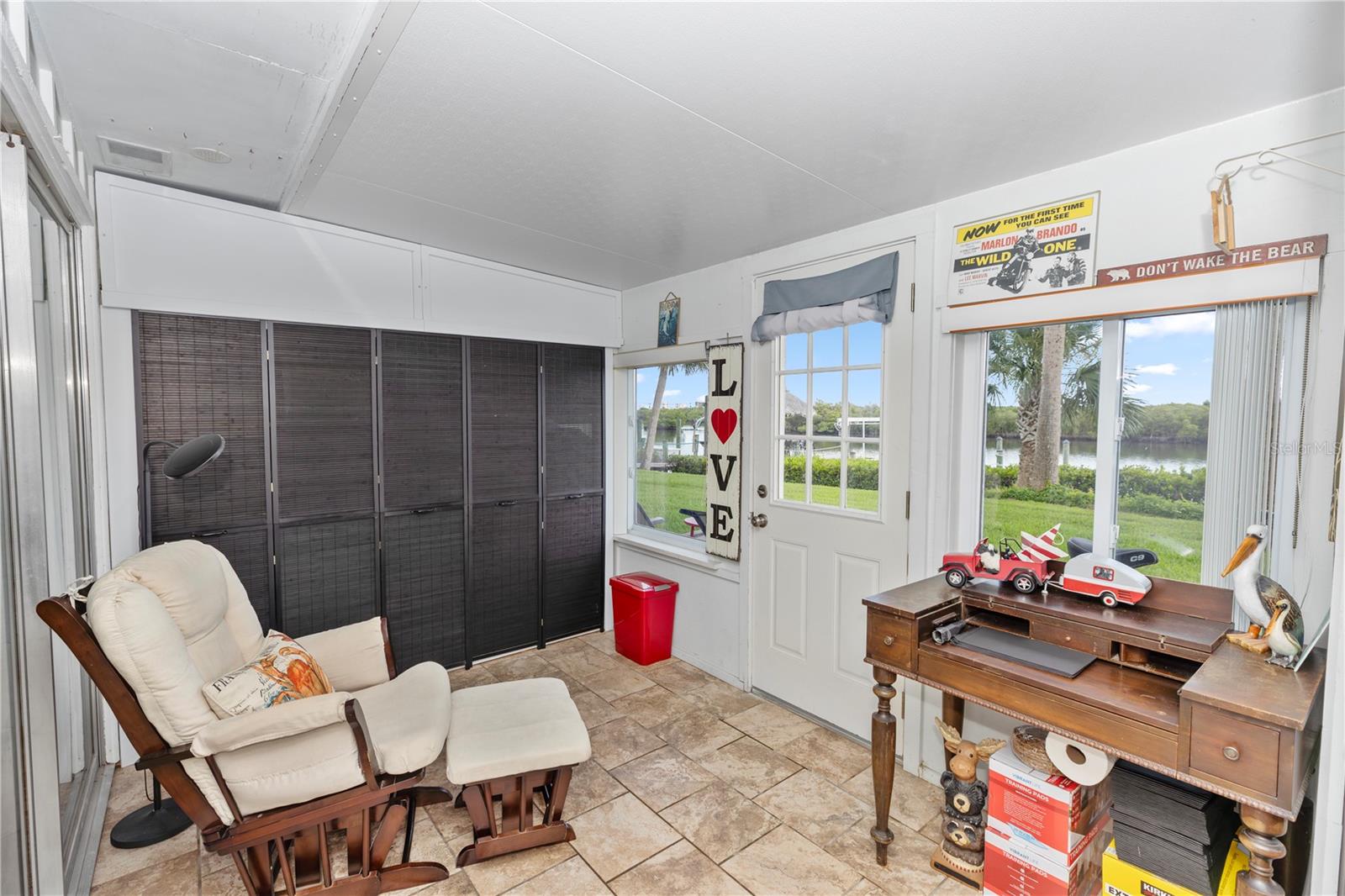 1232 HARBOUR POINT DR