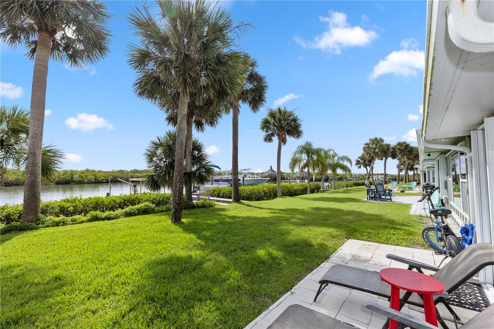 1232 HARBOUR POINT DR