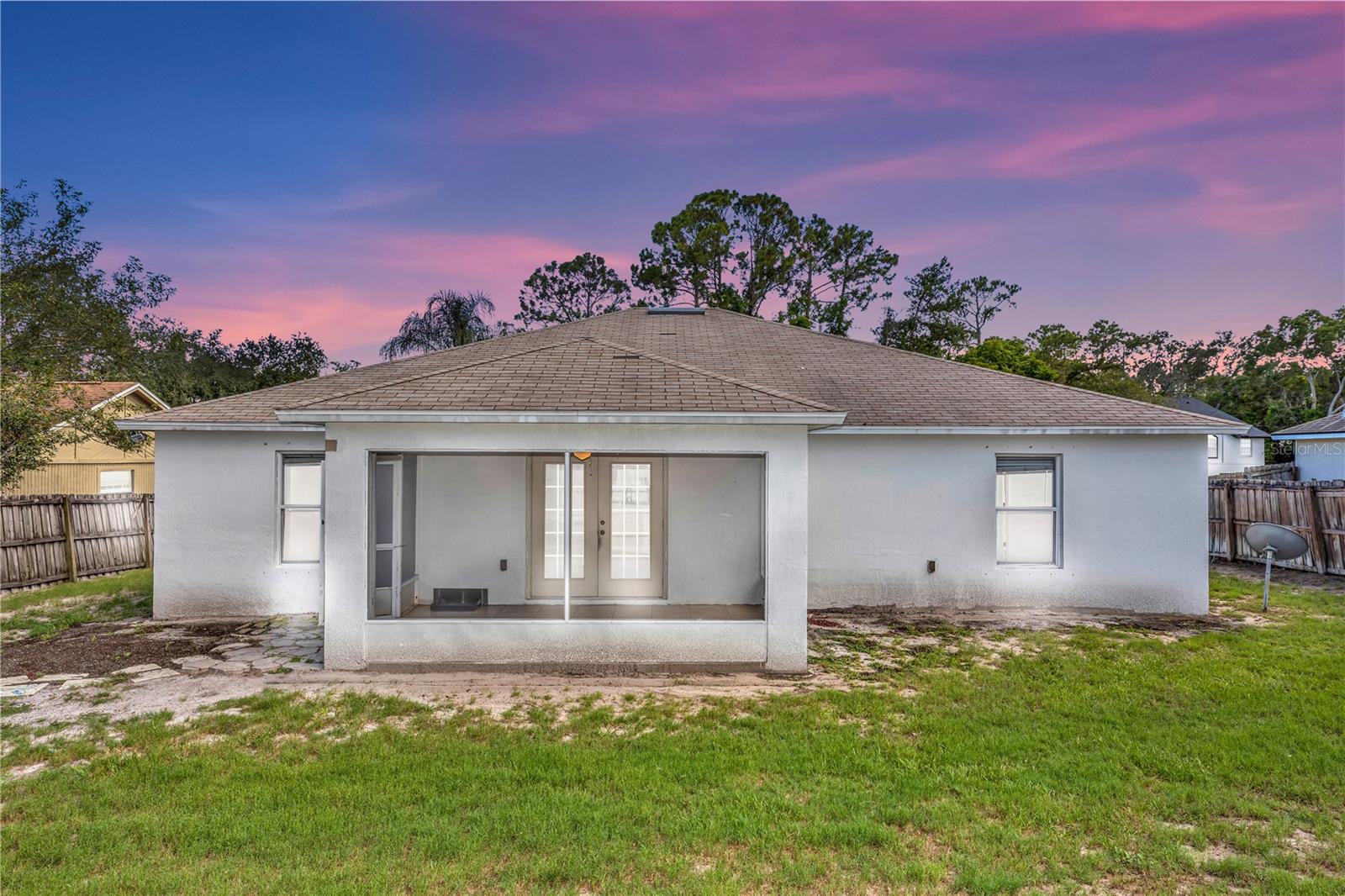 1384 FREEPORT DR