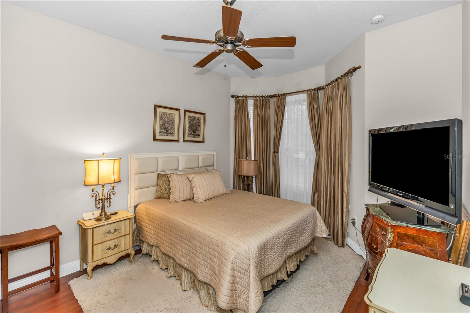 132 LOWER LAKE CT