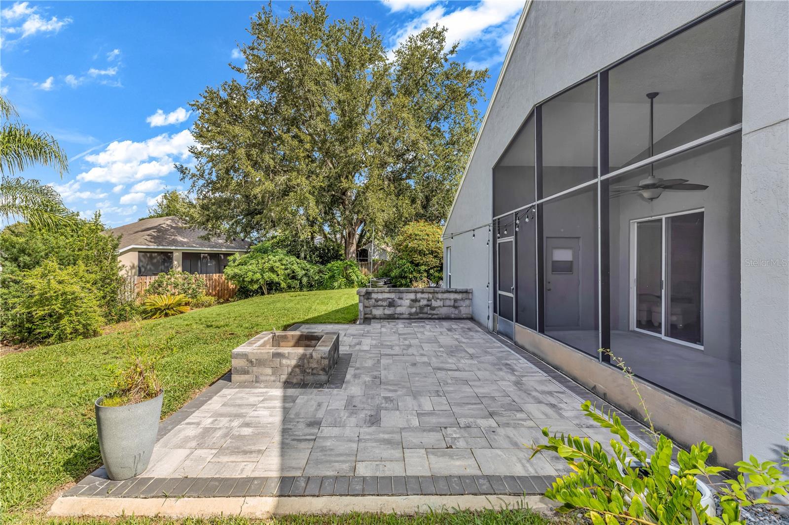 308 BOWLING GREEN CT