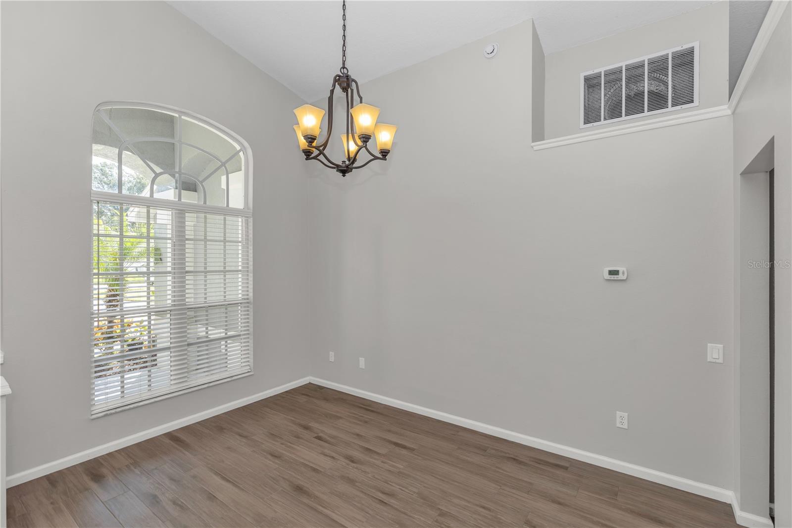 308 BOWLING GREEN CT