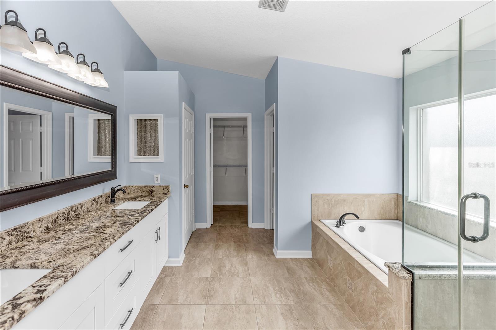 308 BOWLING GREEN CT