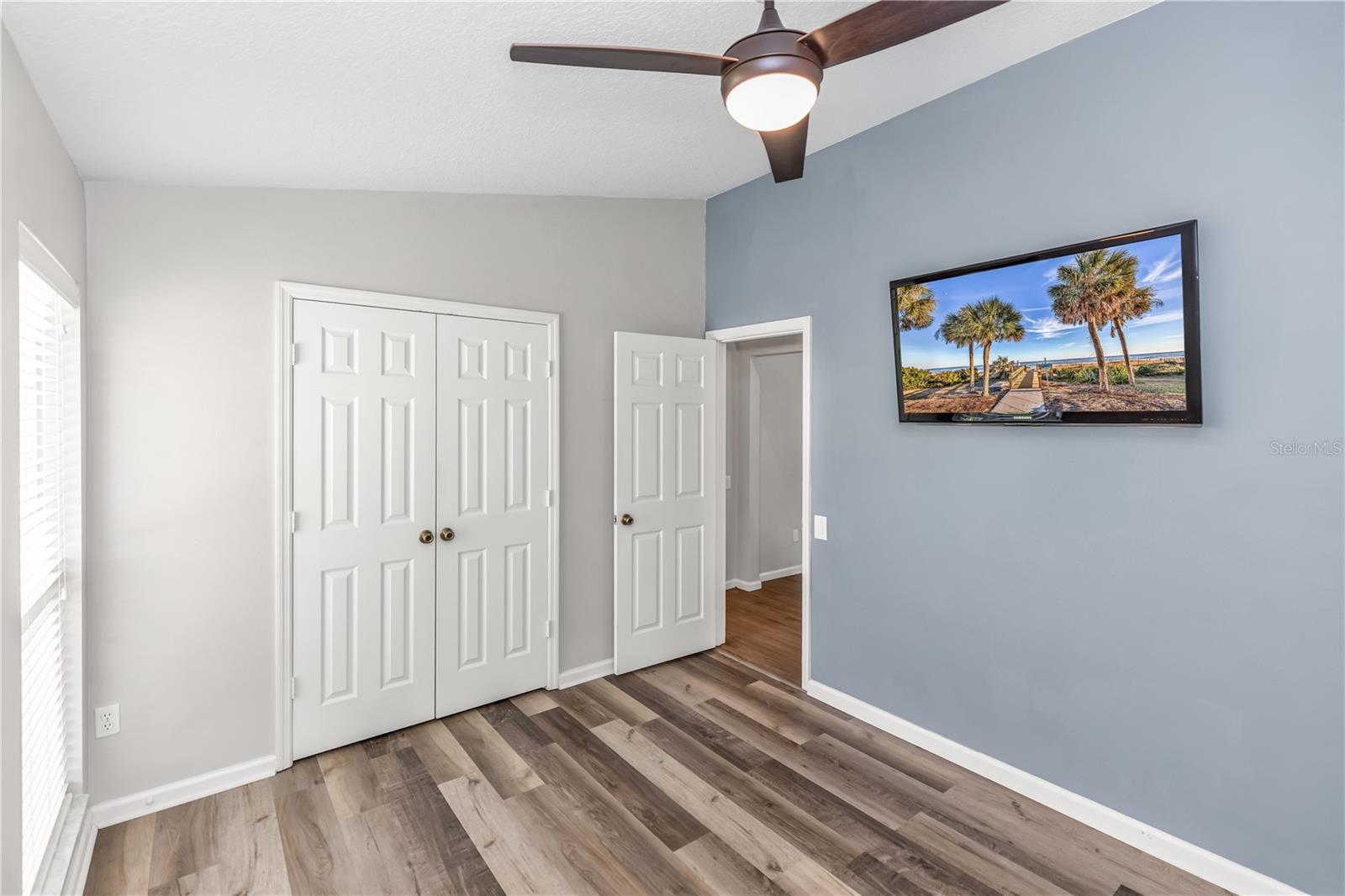 308 BOWLING GREEN CT