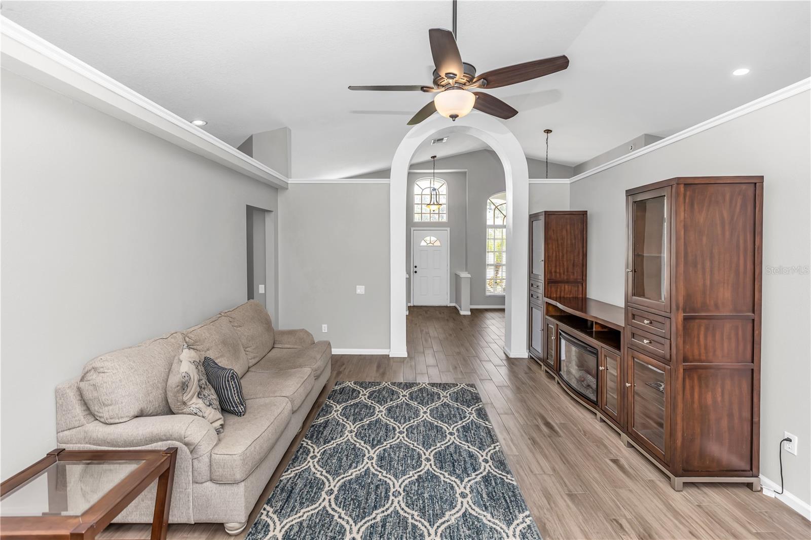 308 BOWLING GREEN CT