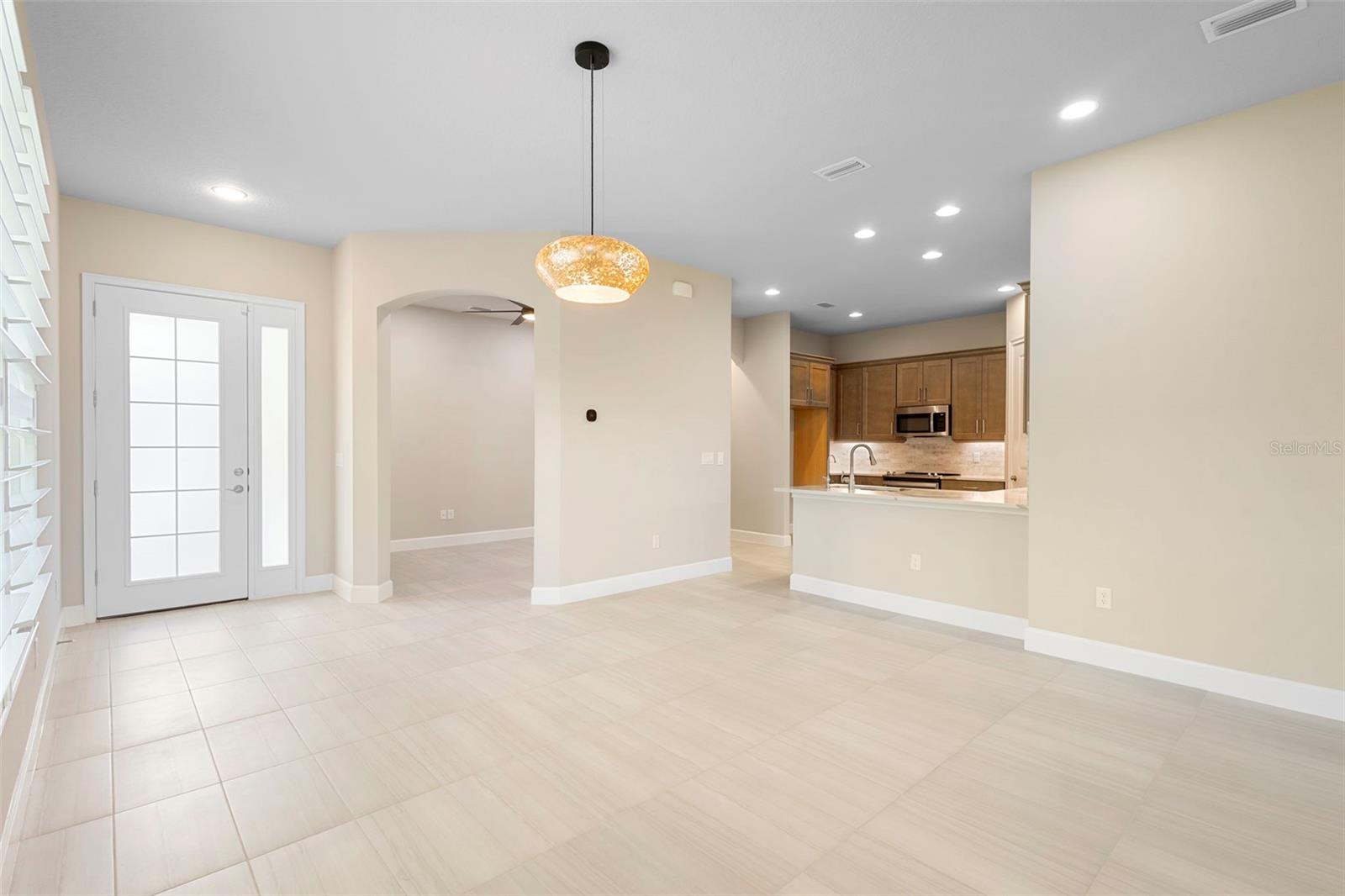 131 LONGRIDGE LN