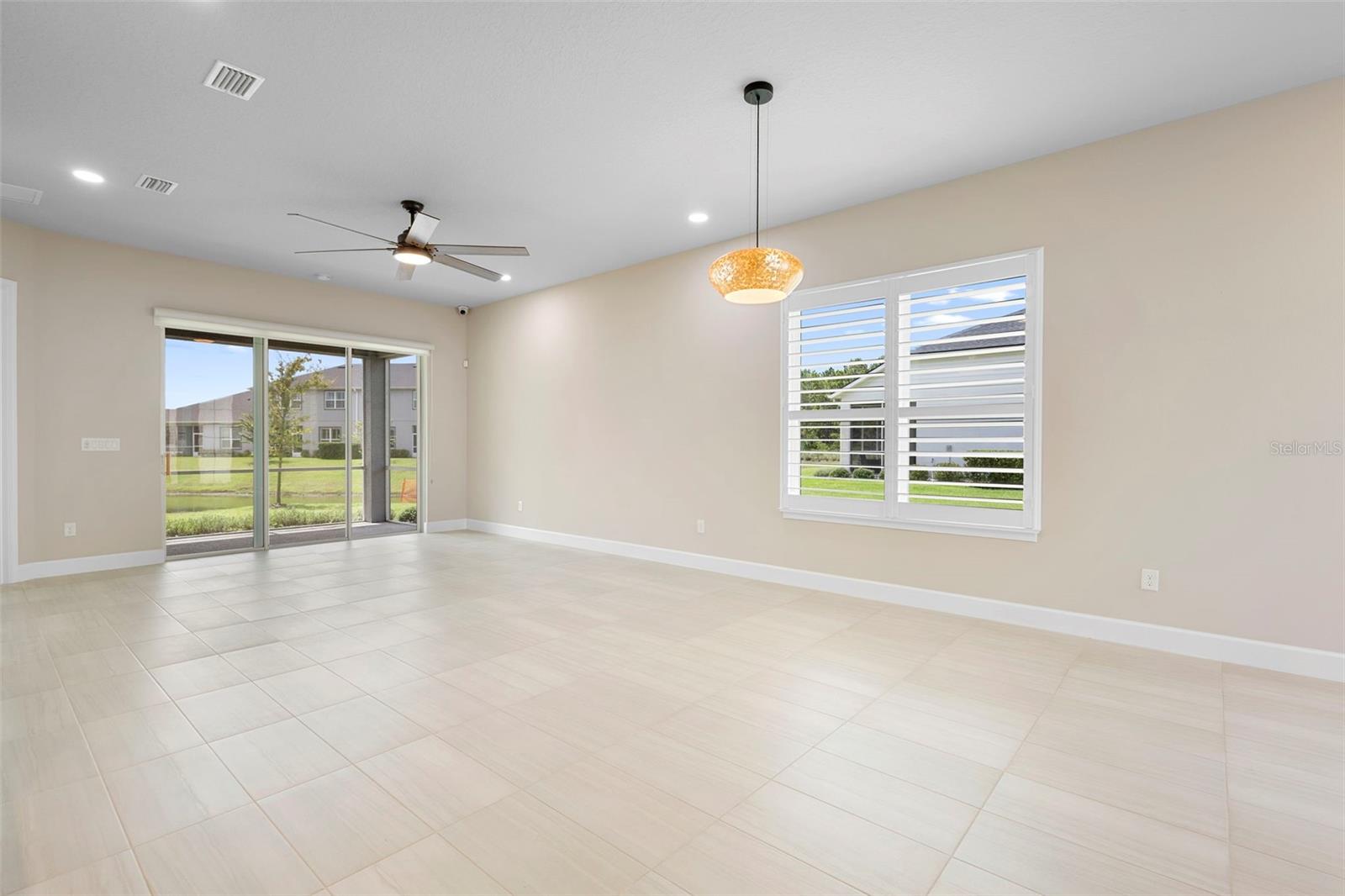 131 LONGRIDGE LN