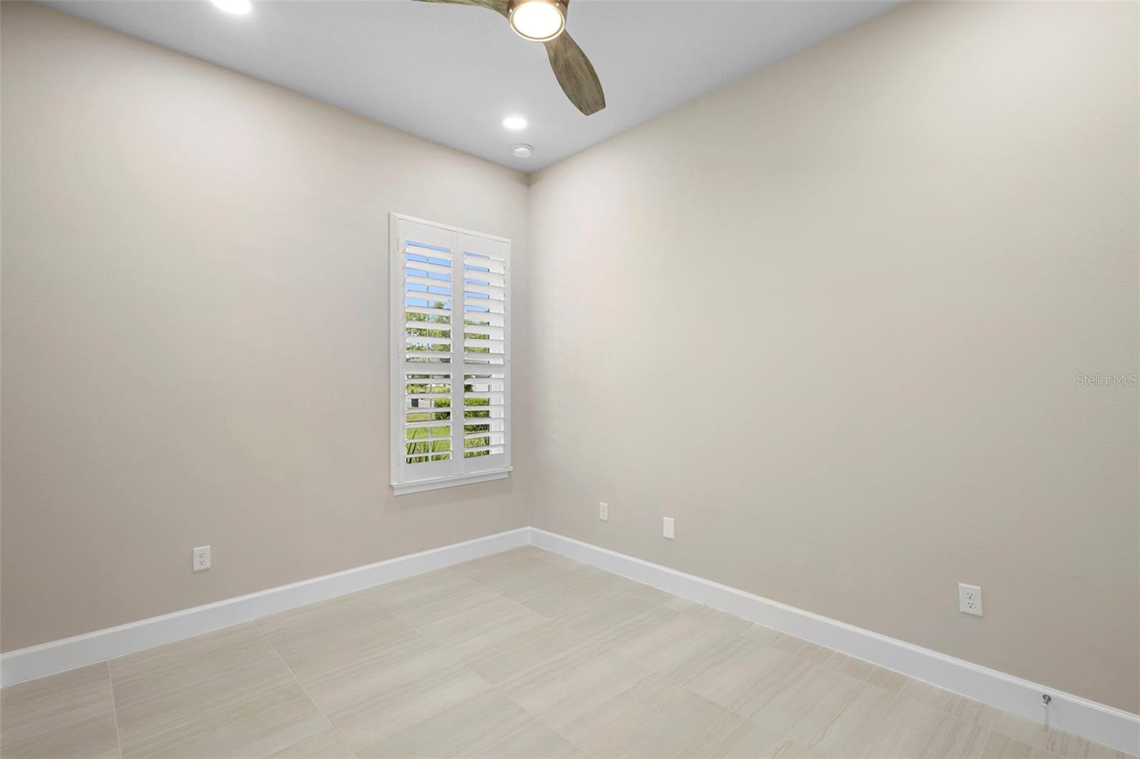 131 LONGRIDGE LN