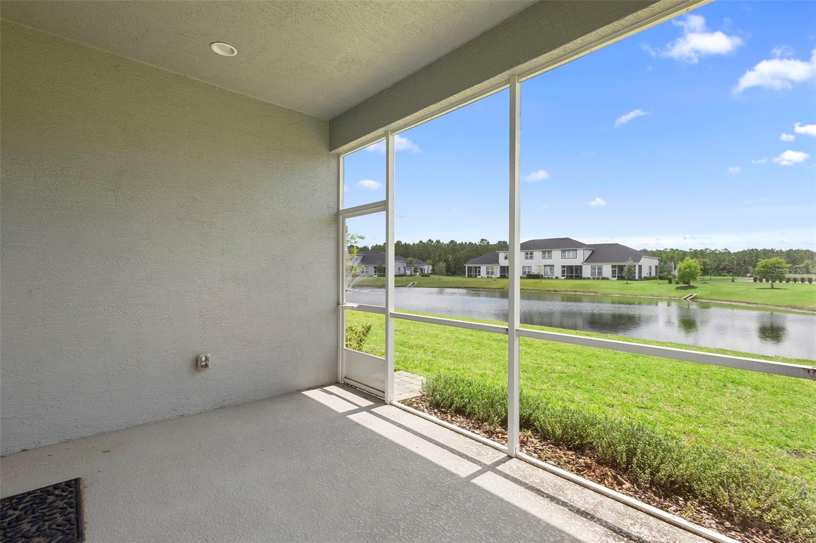 131 LONGRIDGE LN