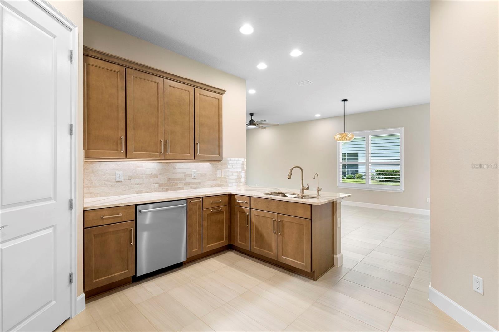 131 LONGRIDGE LN
