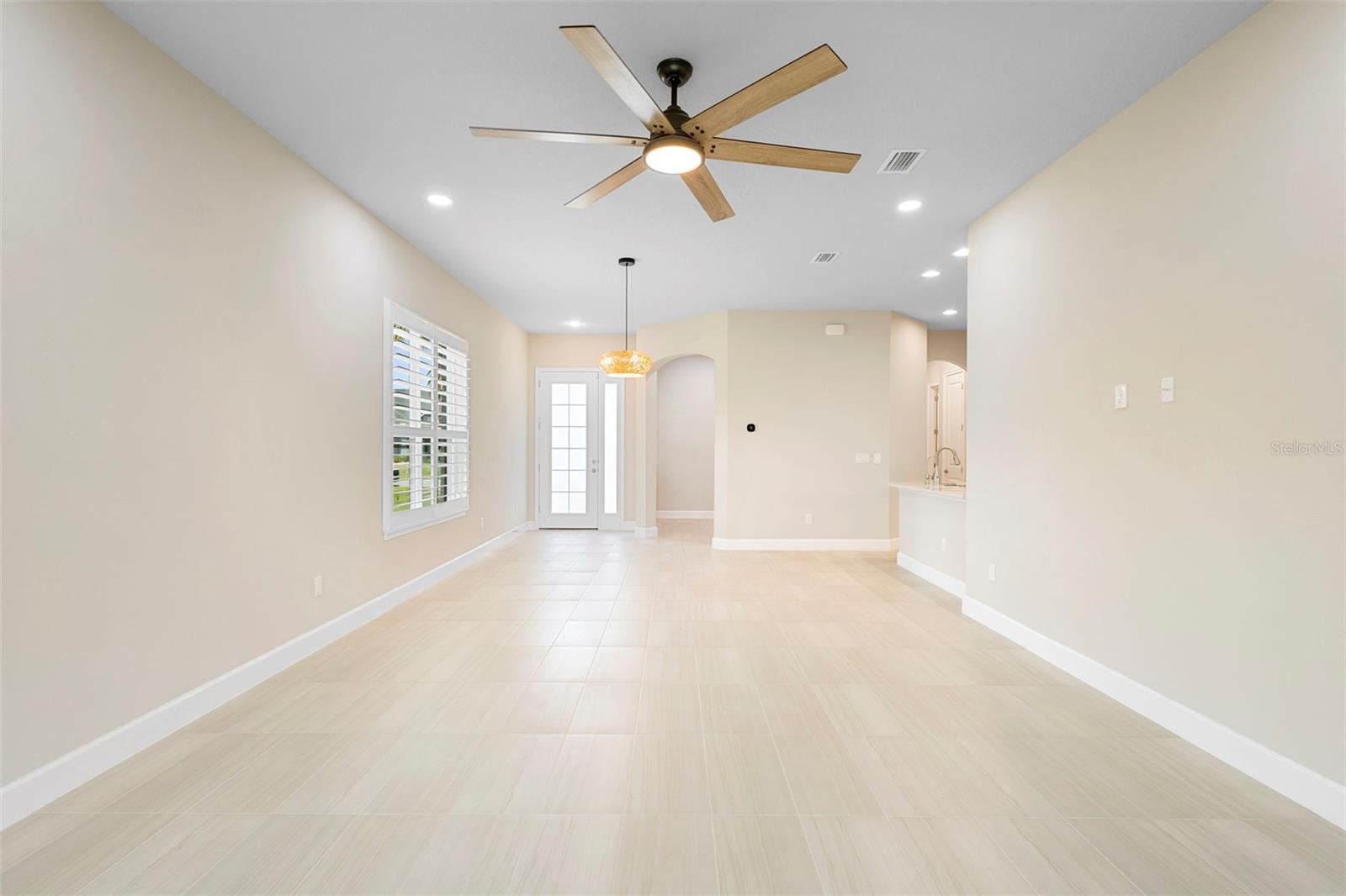 131 LONGRIDGE LN