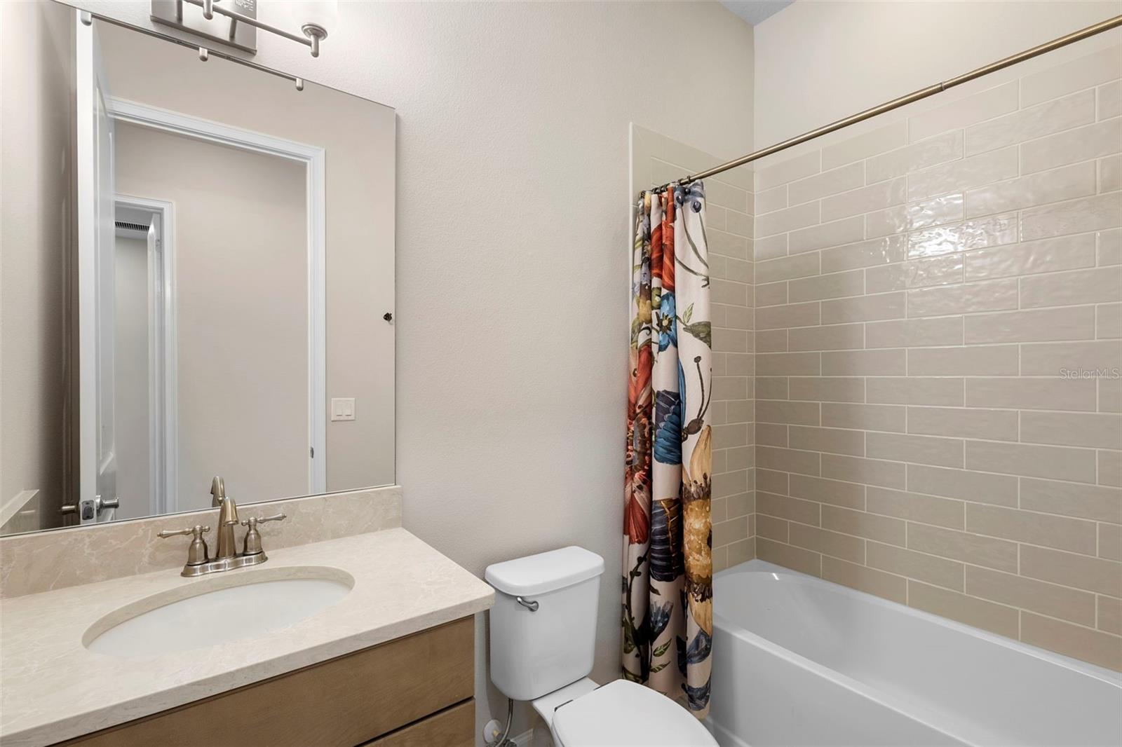 131 LONGRIDGE LN