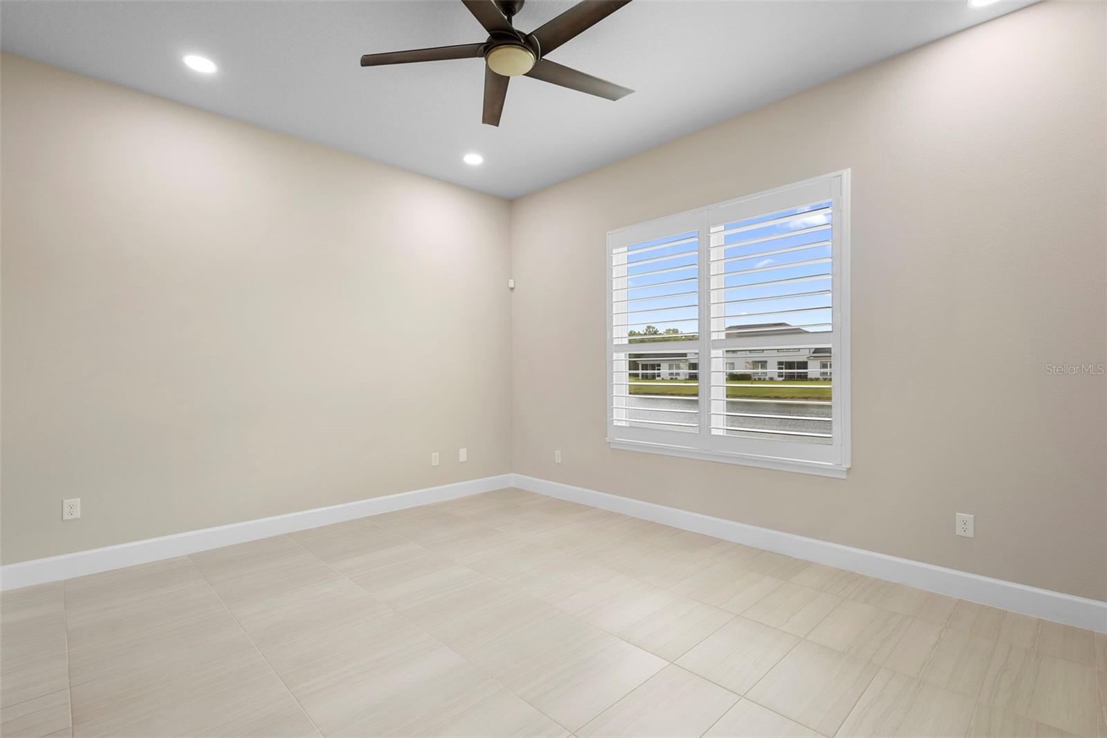 131 LONGRIDGE LN