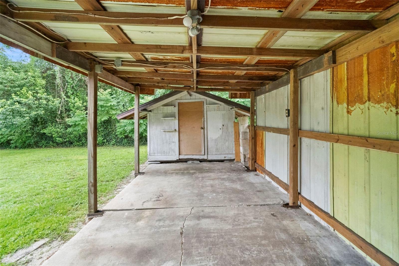 753 GLENWOOD RD