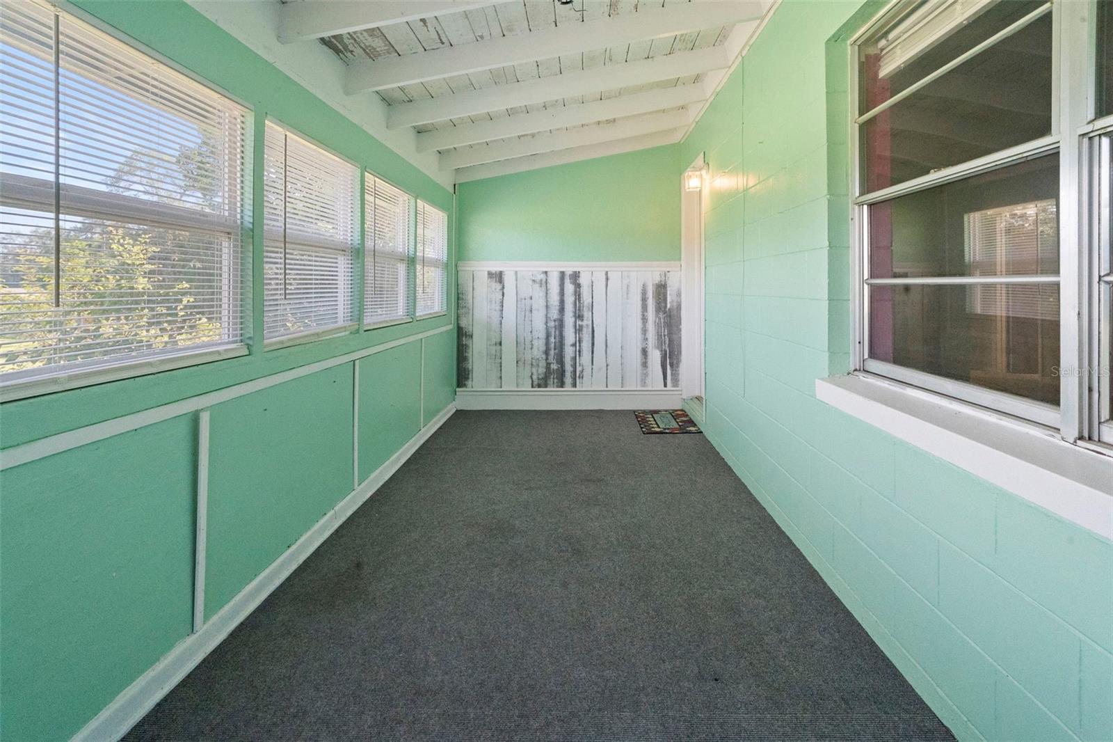 753 GLENWOOD RD
