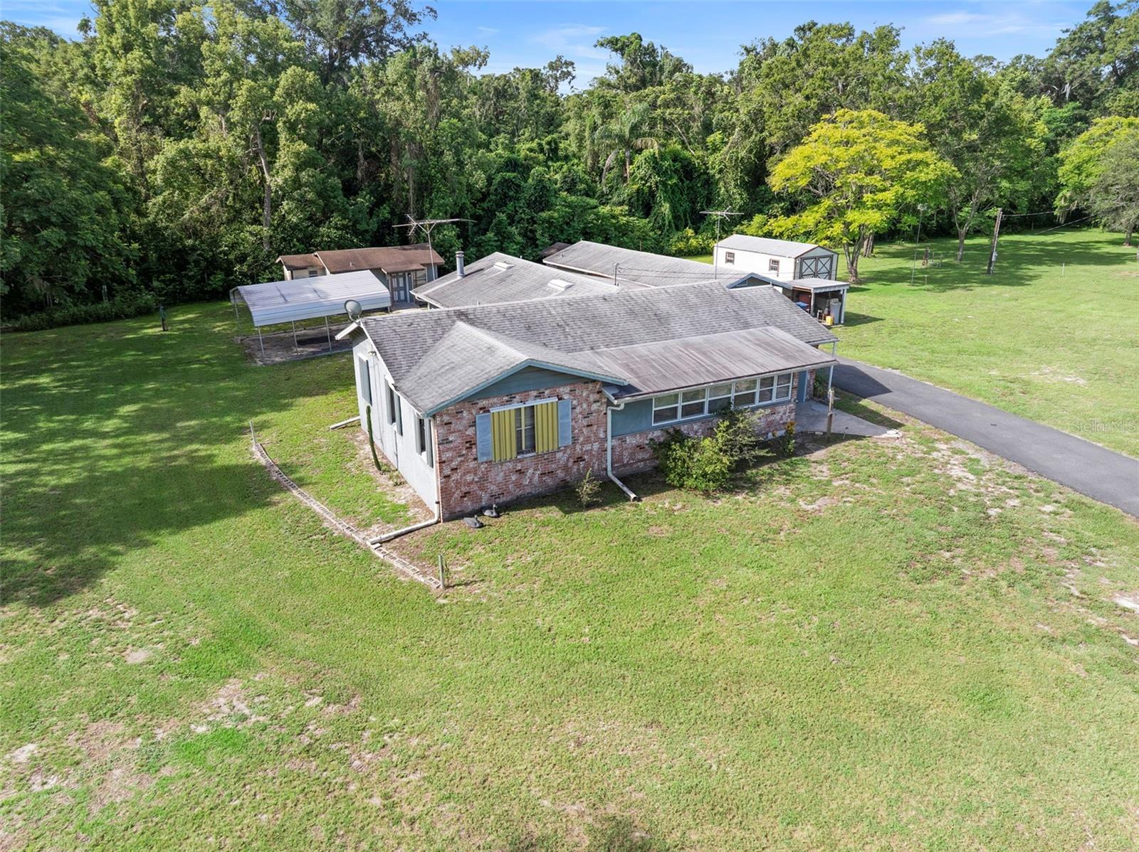 753 GLENWOOD RD