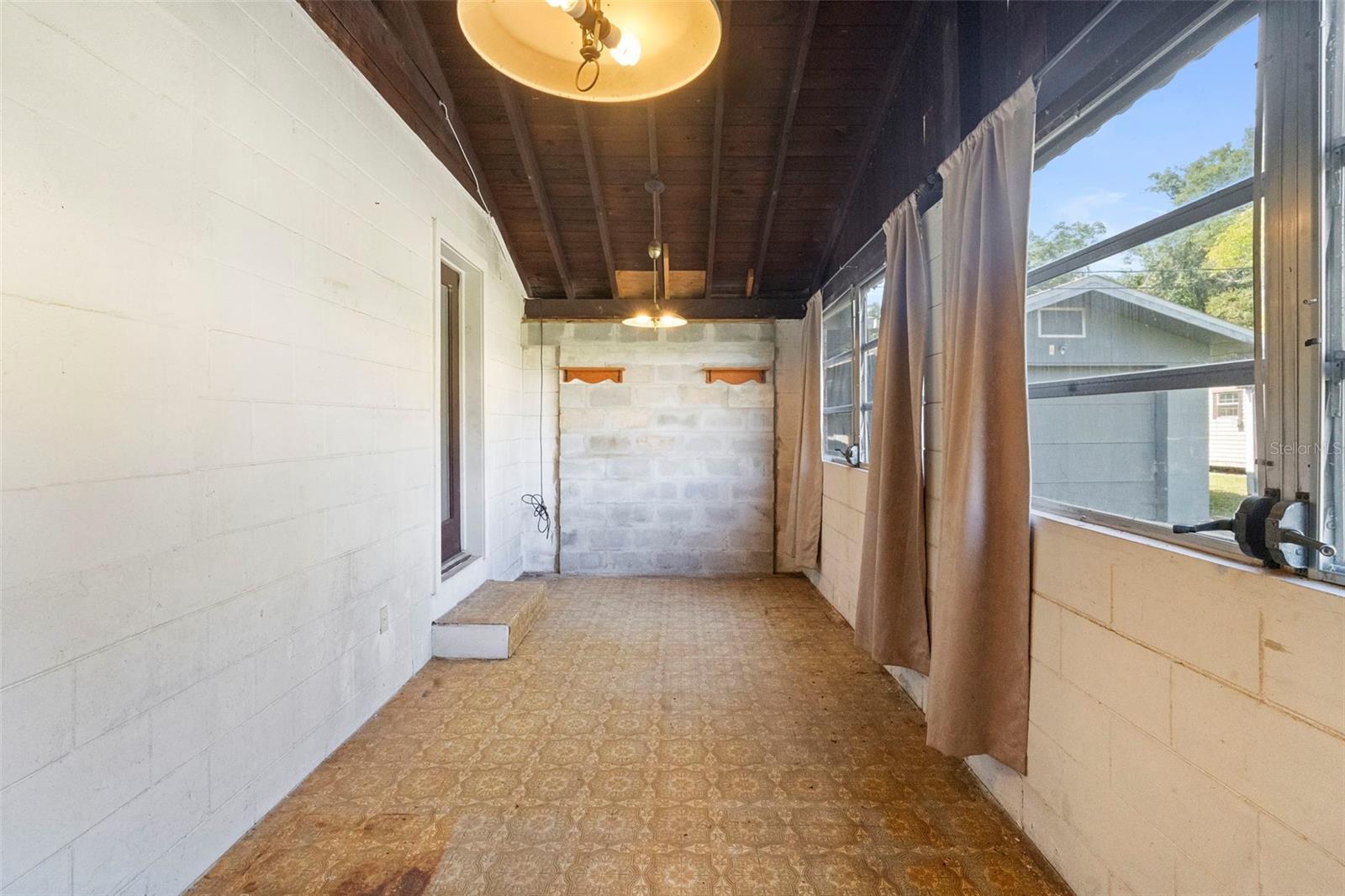 753 GLENWOOD RD