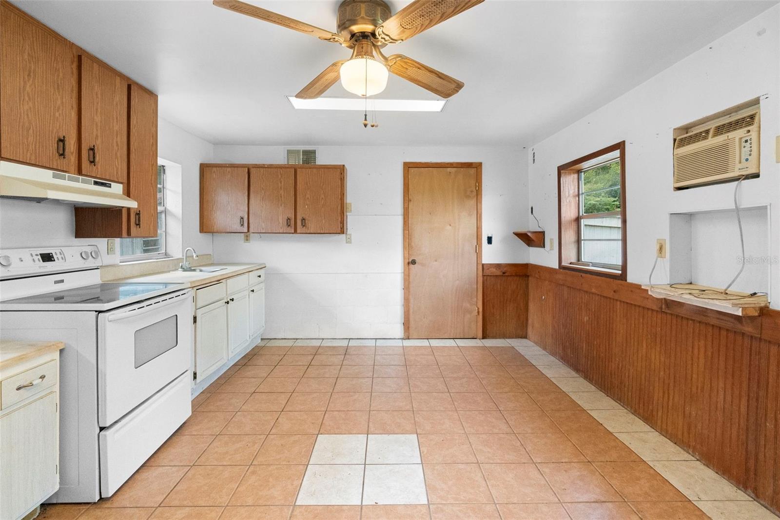753 GLENWOOD RD