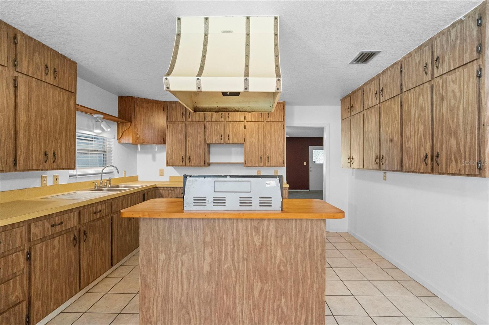 753 GLENWOOD RD