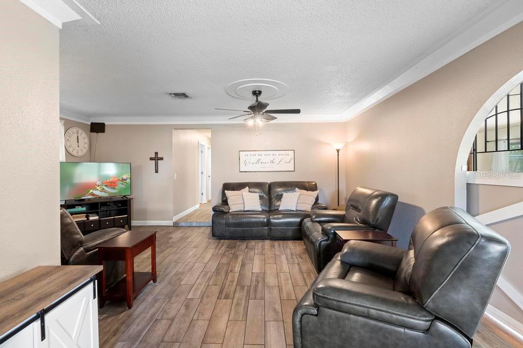4145 RAMBLER AVE