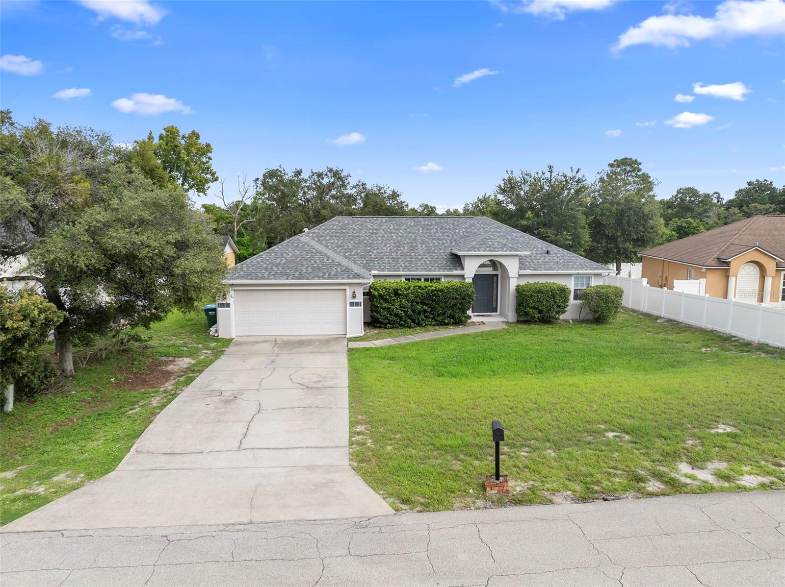 1725 HERNANDO AVE
