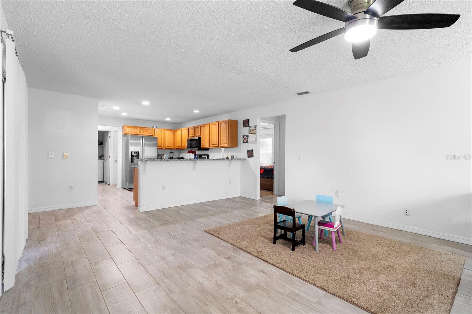 1725 HERNANDO AVE