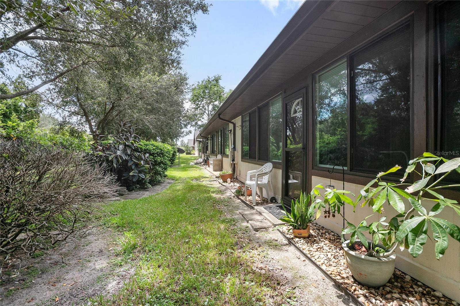 955 EASTRIDGE DR #7P