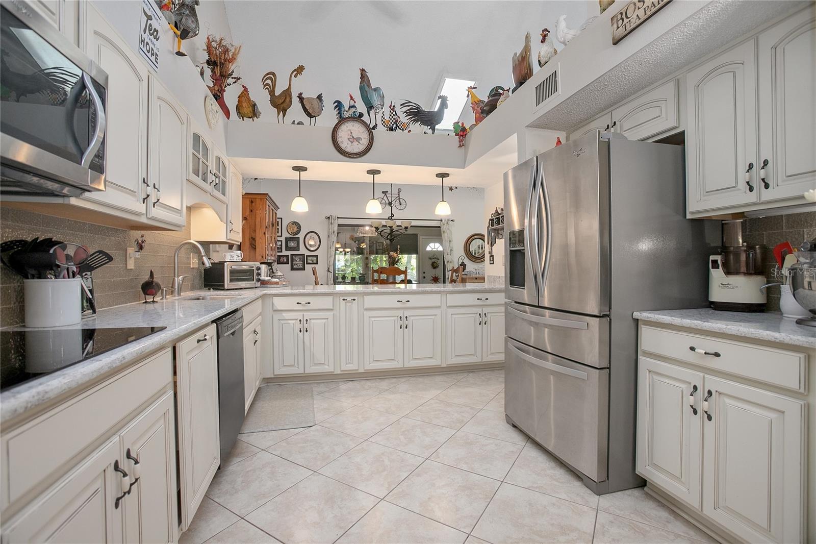 955 EASTRIDGE DR #7P