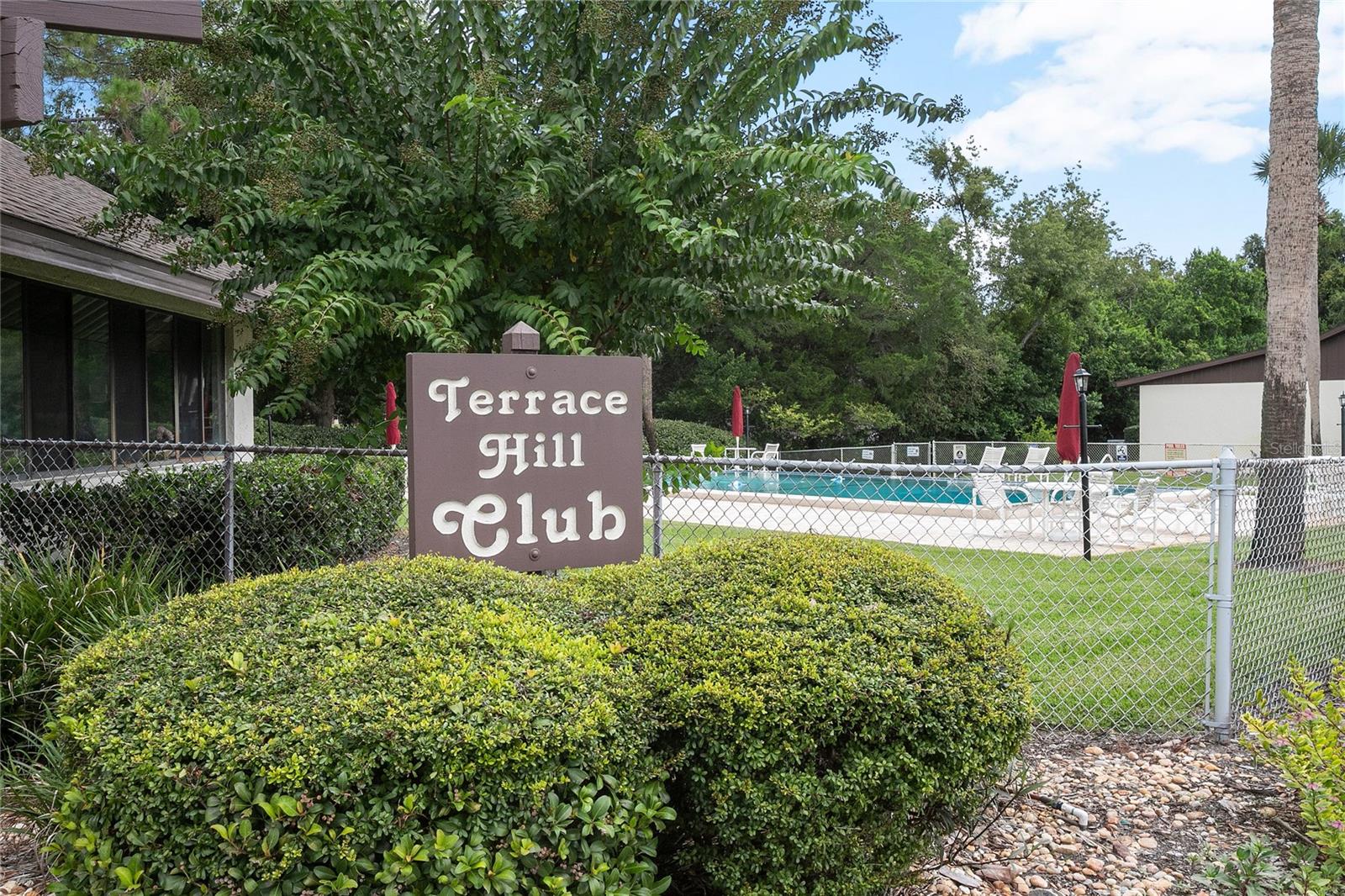 955 EASTRIDGE DR #7P