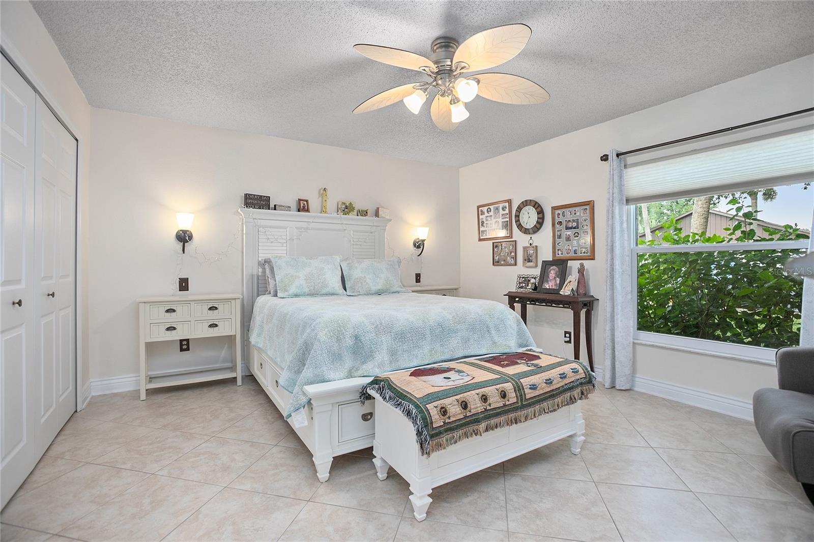 955 EASTRIDGE DR #7P