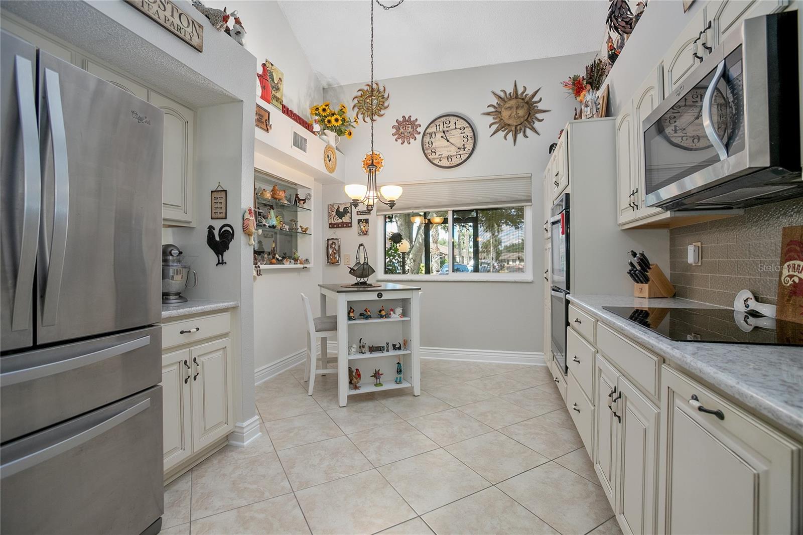 955 EASTRIDGE DR #7P