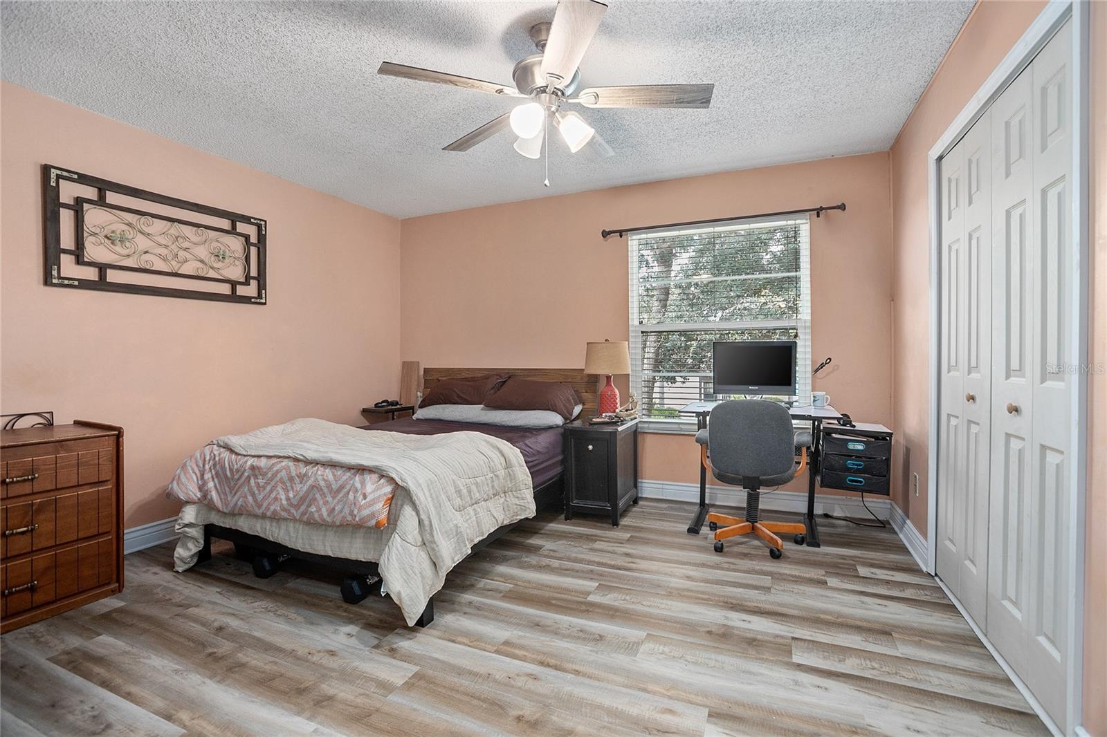 955 EASTRIDGE DR #7P