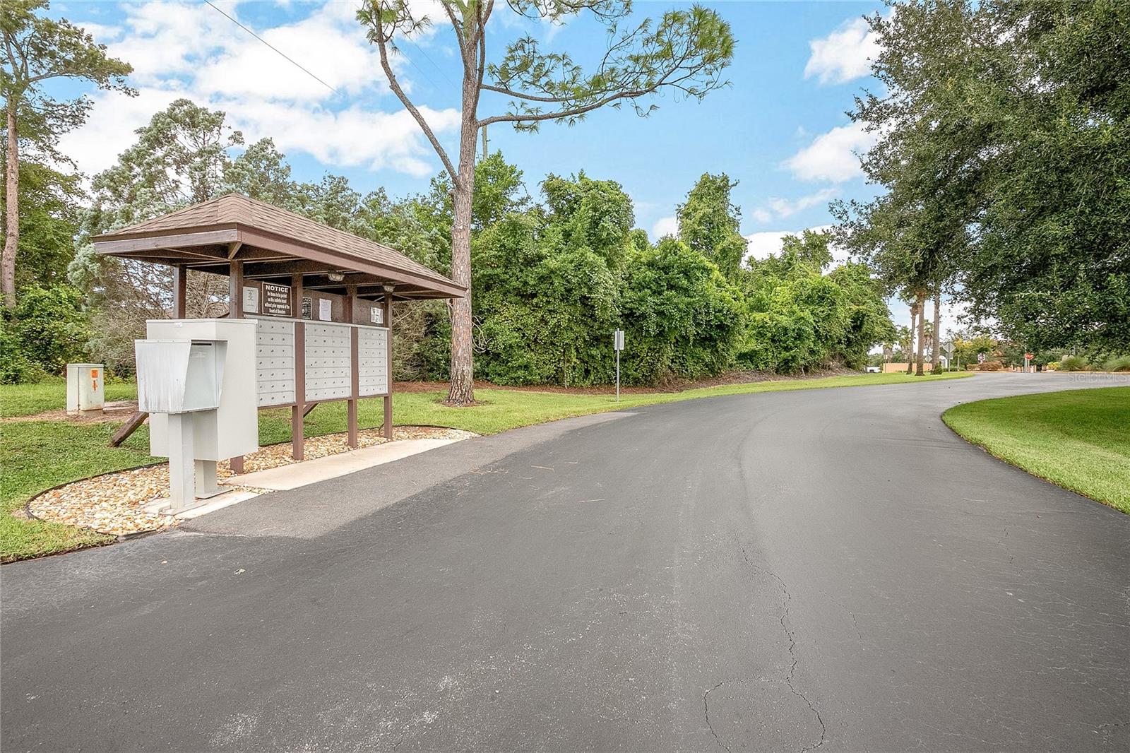 955 EASTRIDGE DR #7P