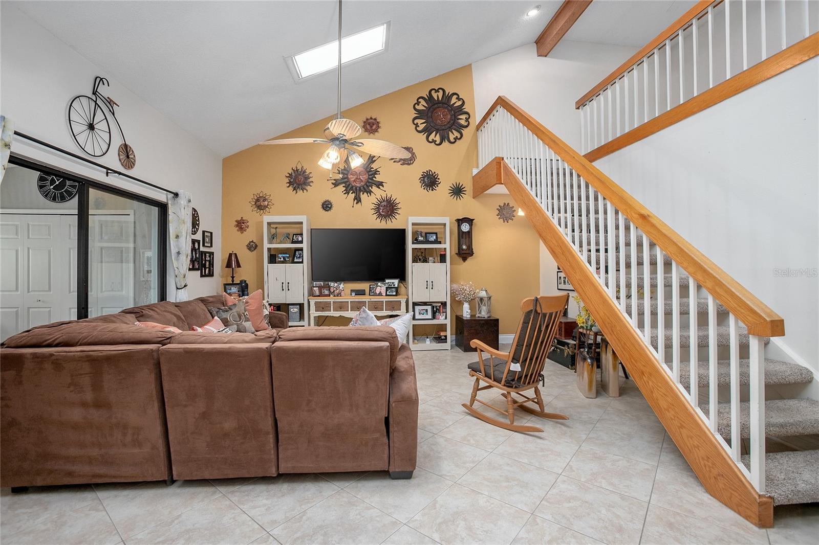 955 EASTRIDGE DR #7P