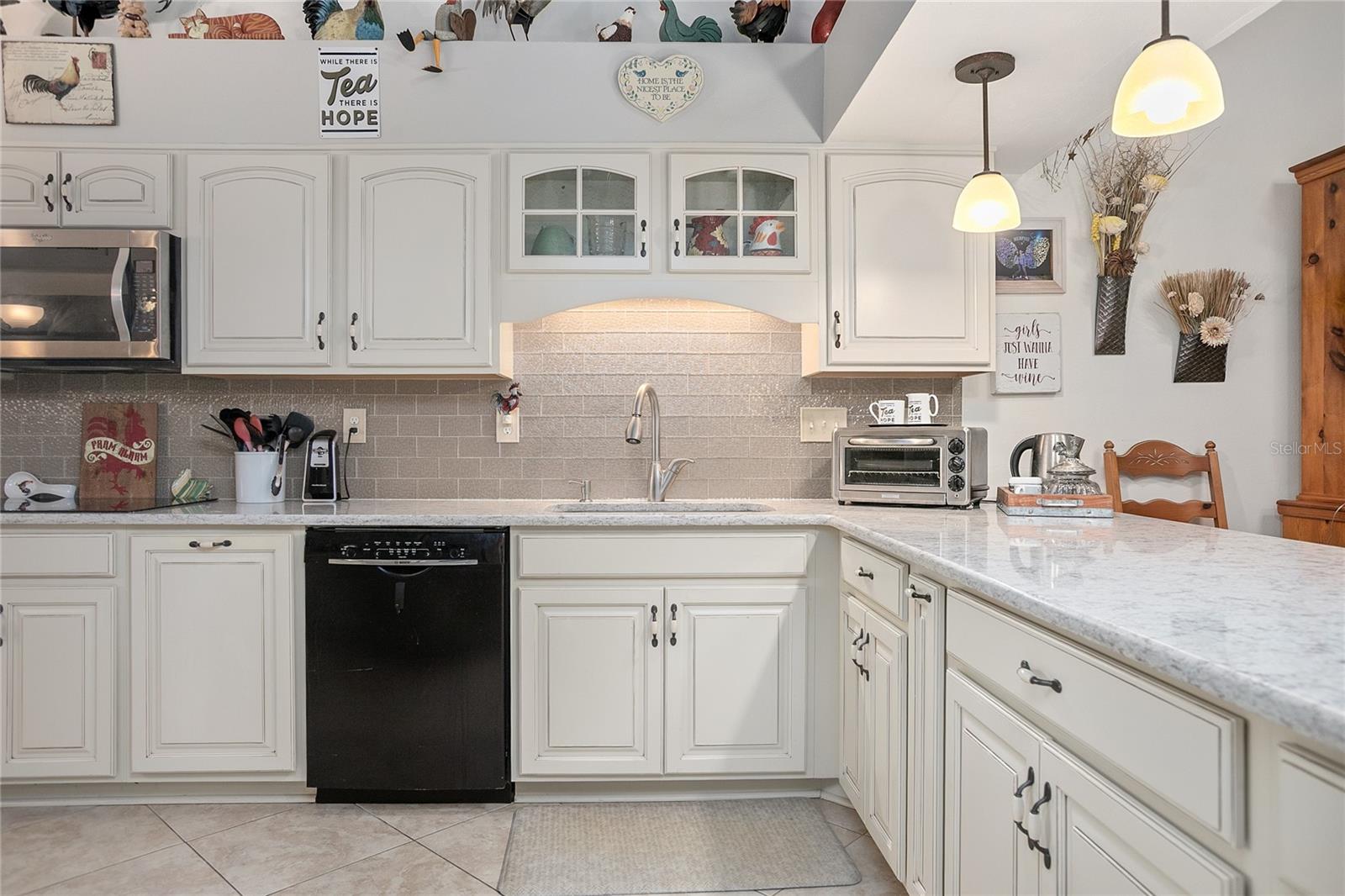 955 EASTRIDGE DR #7P