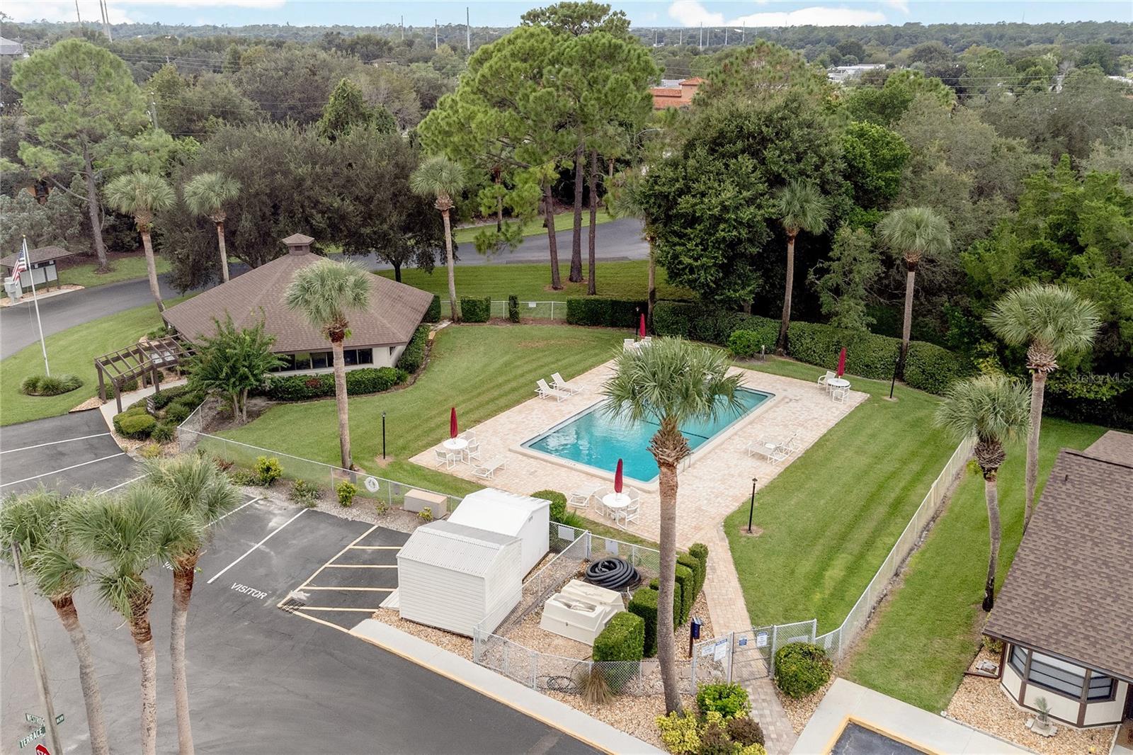 955 EASTRIDGE DR #7P