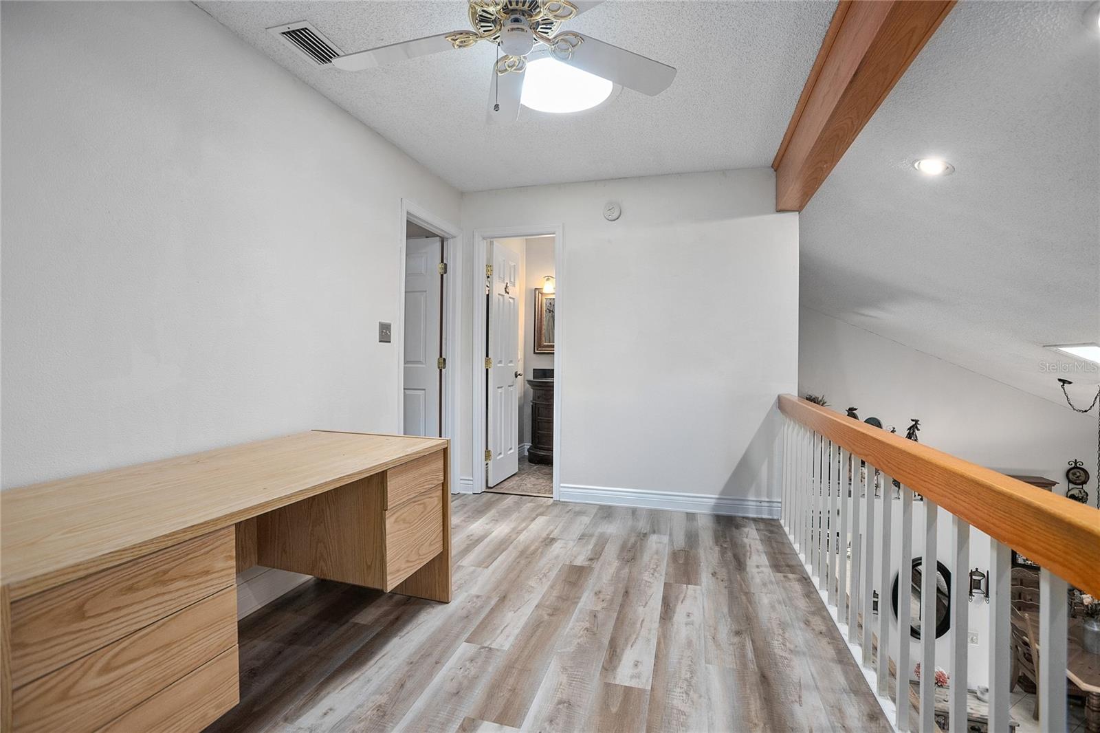 955 EASTRIDGE DR #7P