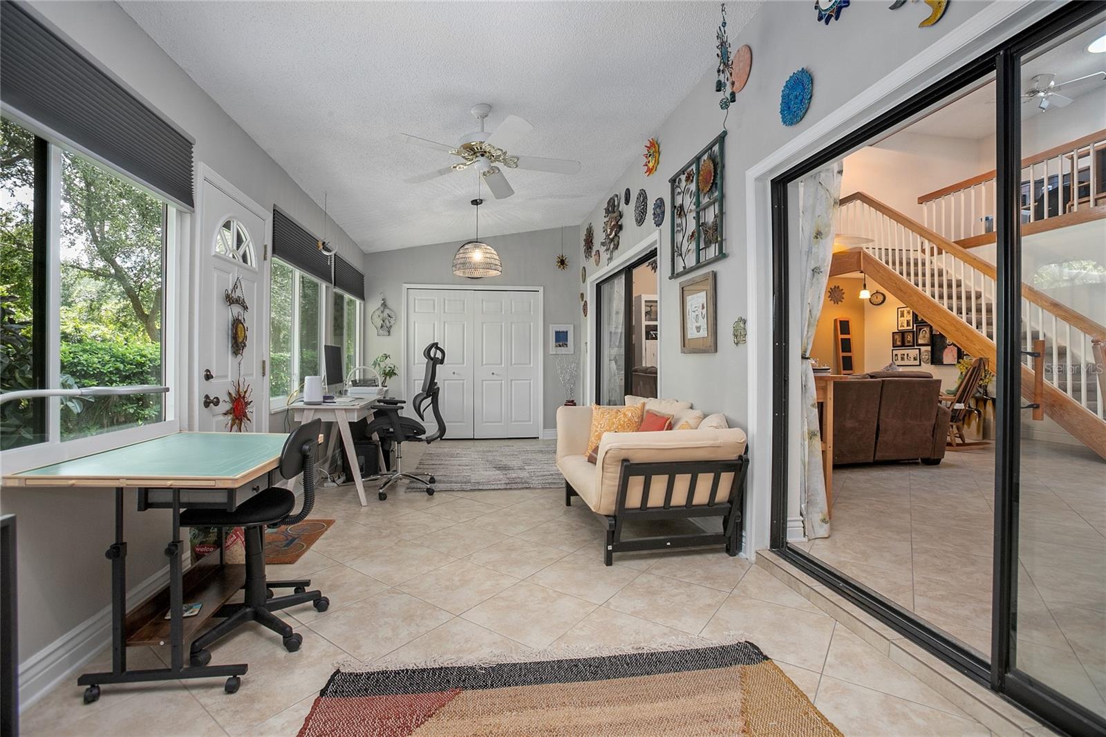 955 EASTRIDGE DR #7P