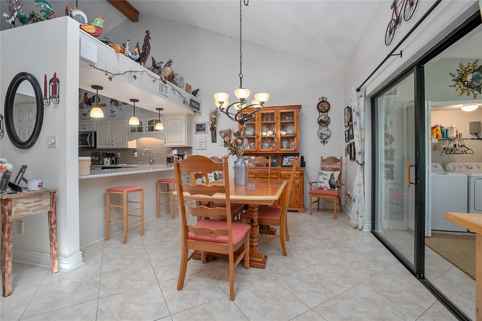 955 EASTRIDGE DR #7P