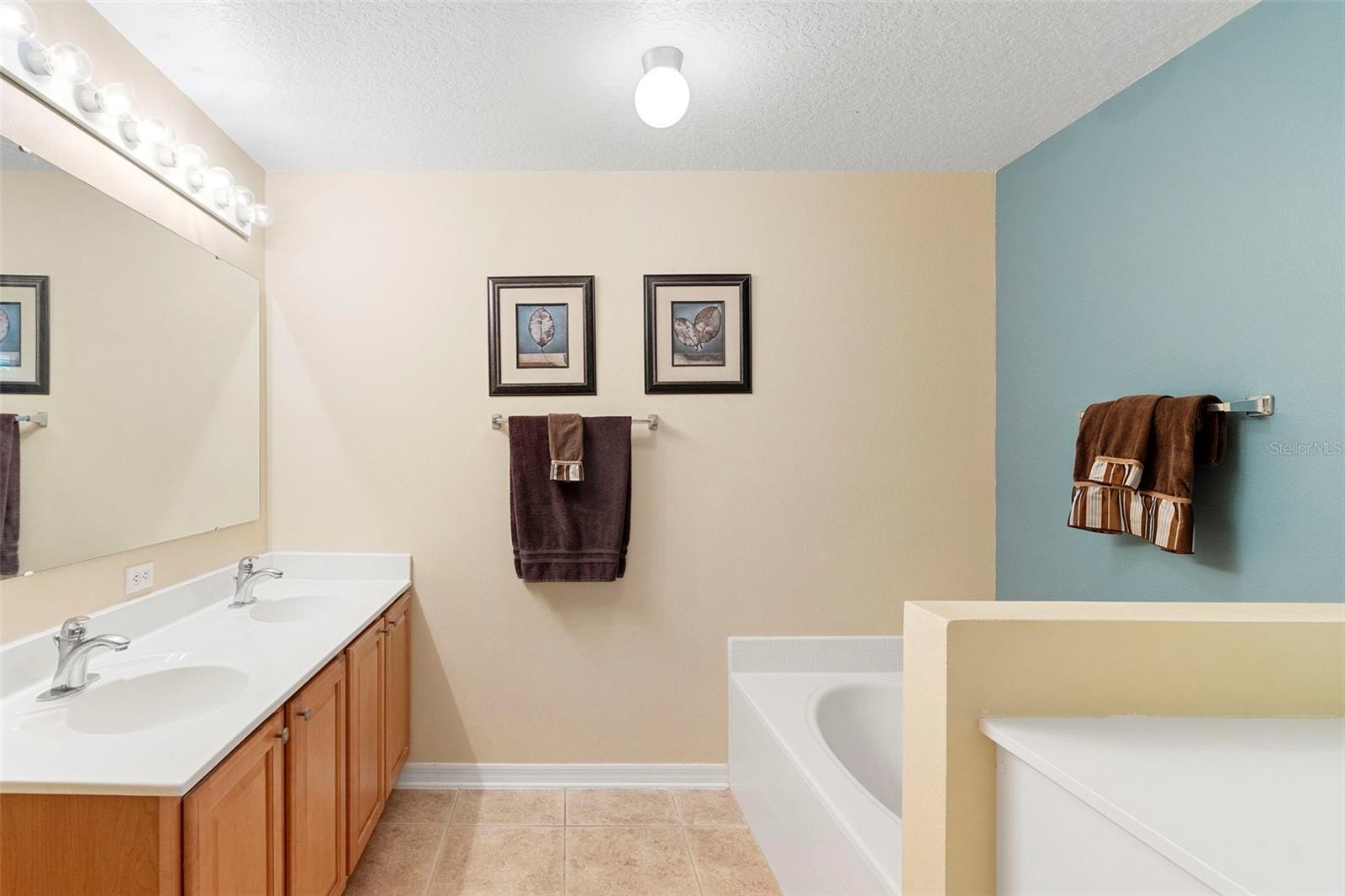 274 KNOT HOLE CIR