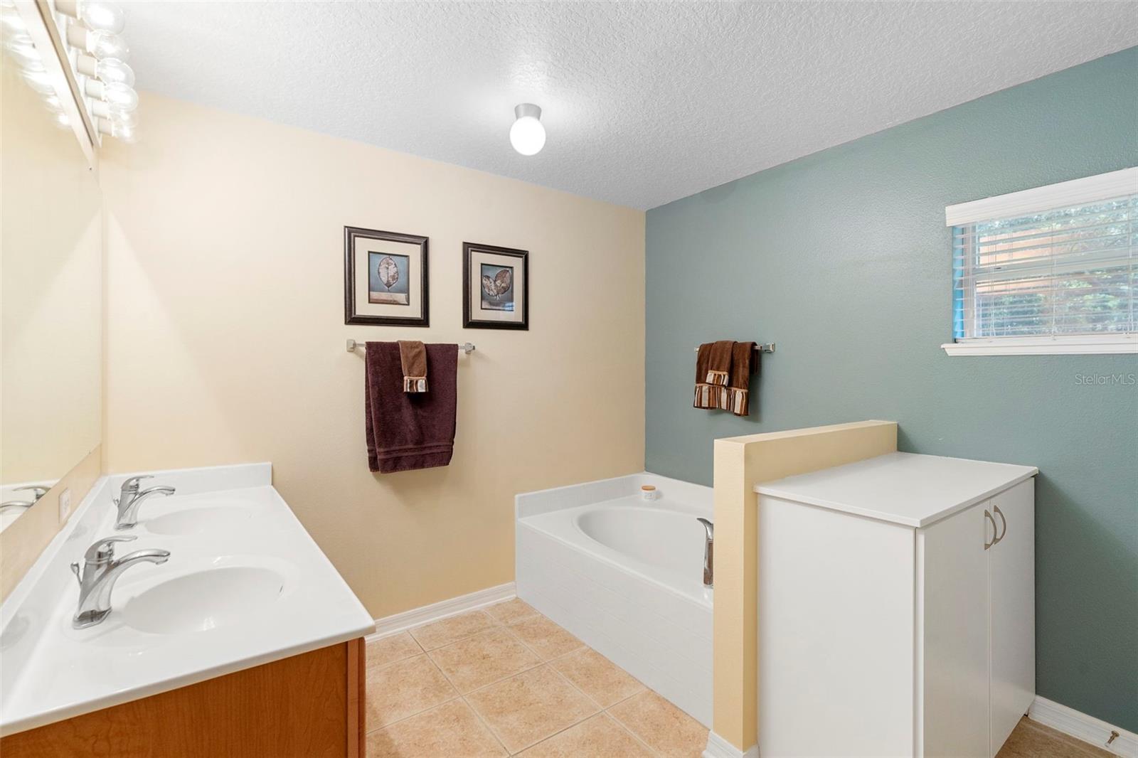 274 KNOT HOLE CIR