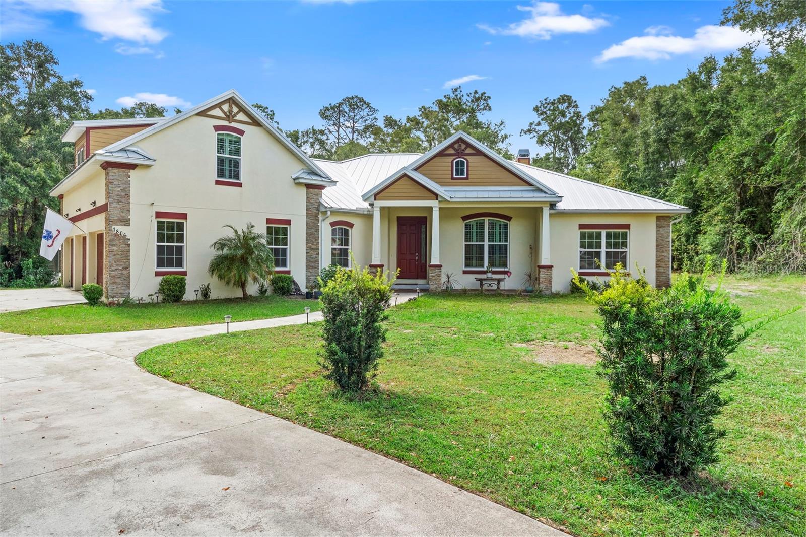 1806 GLENWOOD OAKS LN