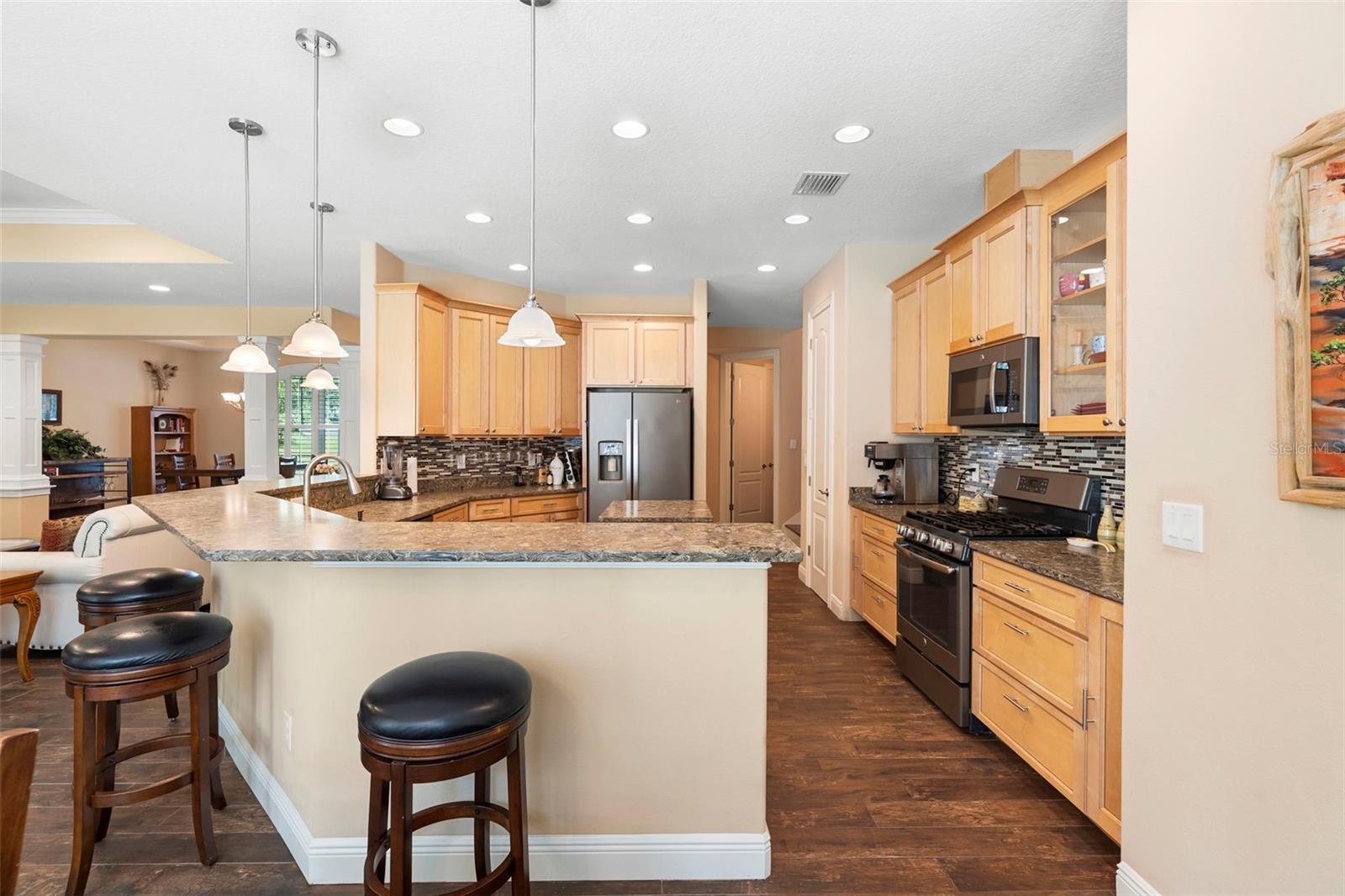 1806 GLENWOOD OAKS LN