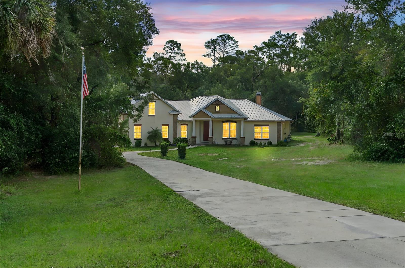 1806 GLENWOOD OAKS LN