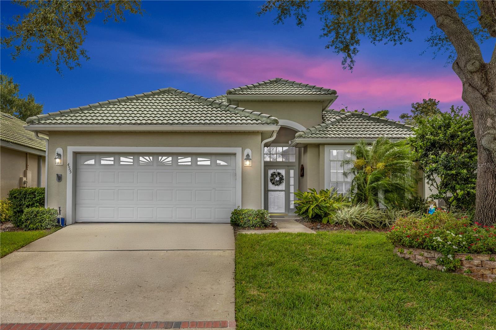 455 FOXHILL DR