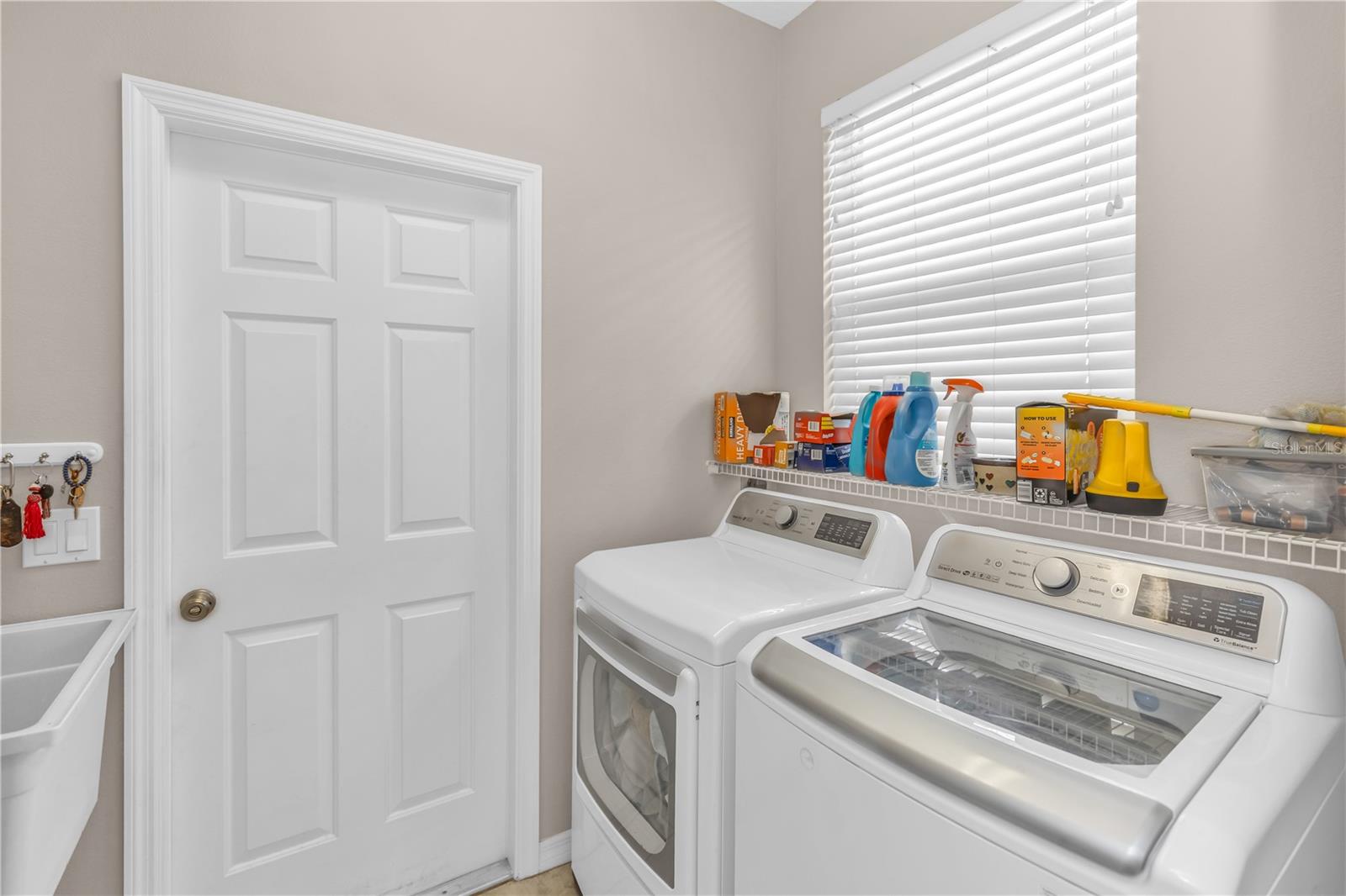 455 FOXHILL DR