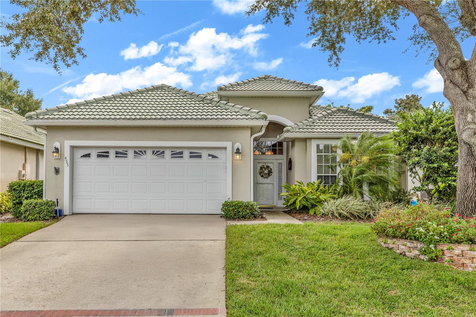 455 FOXHILL DR