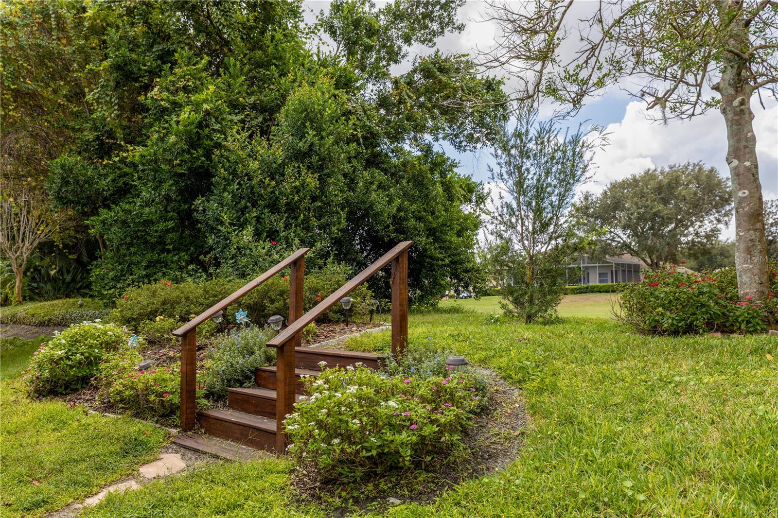 455 FOXHILL DR