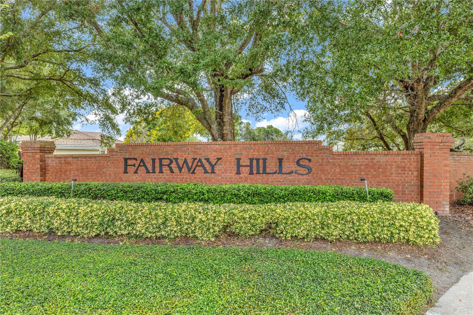 455 FOXHILL DR