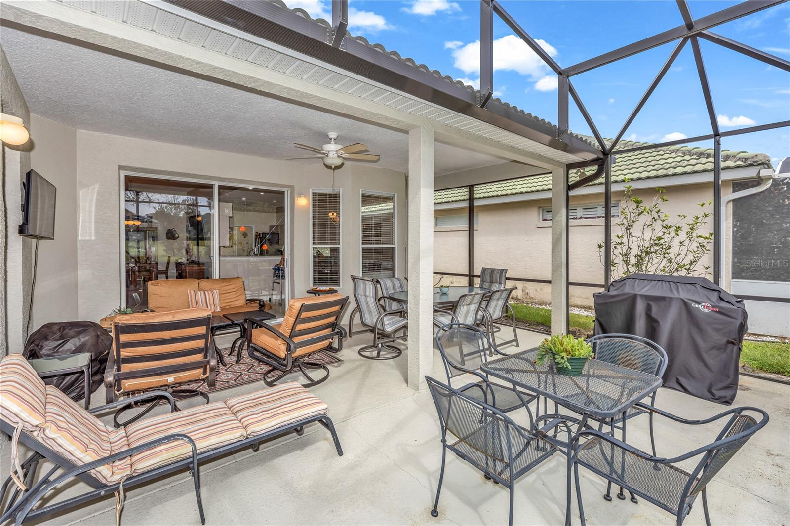 455 FOXHILL DR